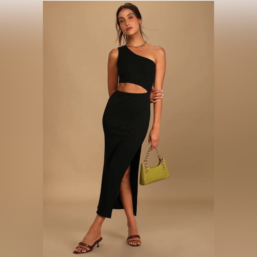 Lulu’s Black Ribbed One-Shoulder Cutout Midi Dress